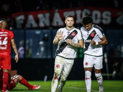 Hugo Moura vive bom momento no Vasco