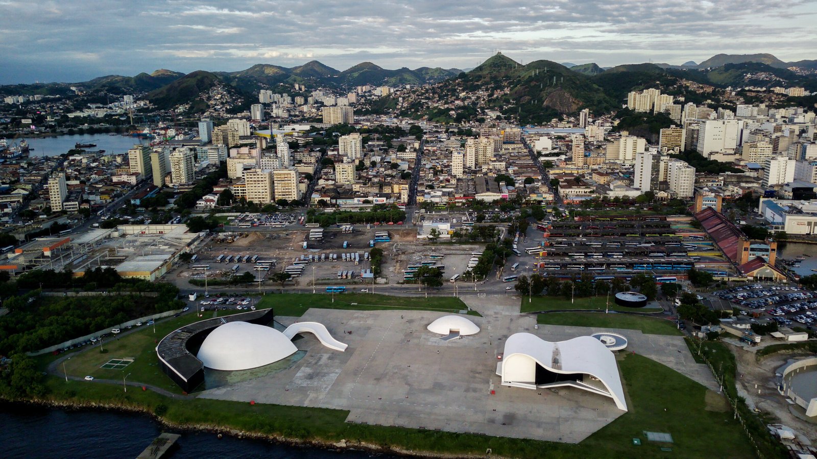 Niterói: Caminho Niemeyer com atrações gratuitas