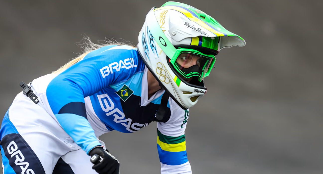 Paola Reis cai e é eliminada das Olimpíadas de Paris
