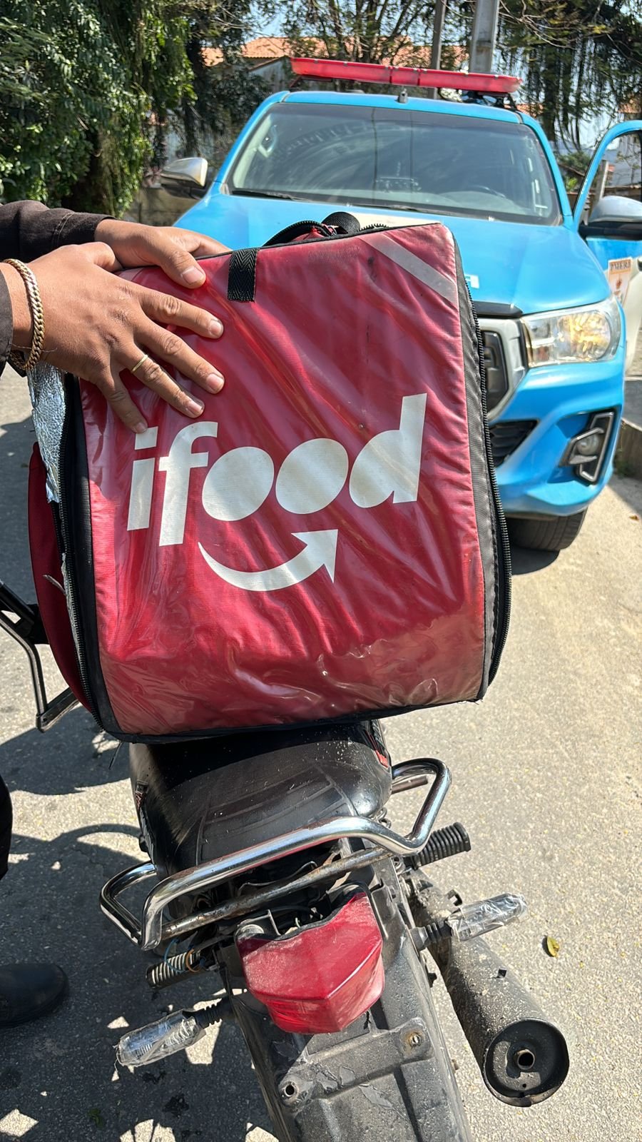 Traficante se disfarça de entregador do iFood em Maricá | Reprodução