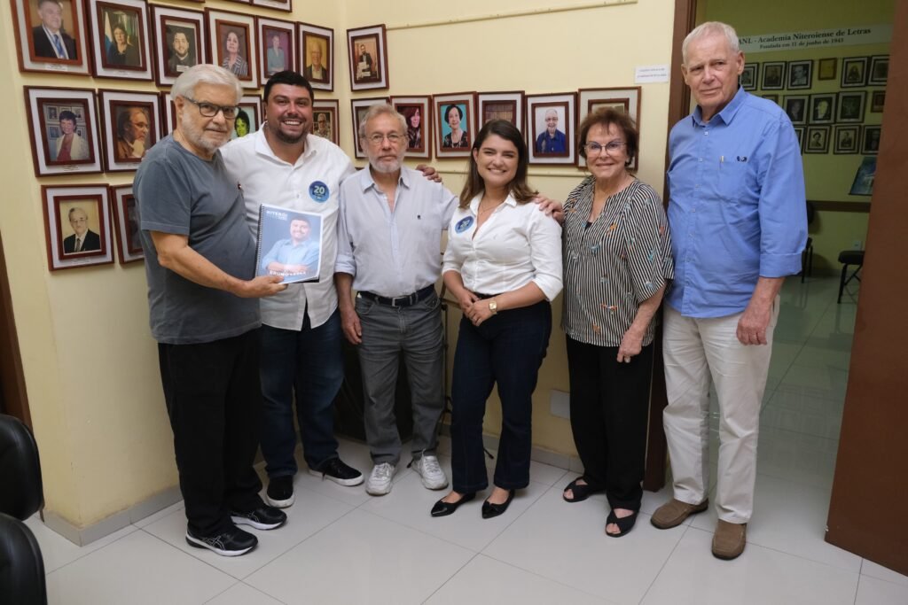Candidatos Bruno Lessa e Bruna Doriel vão na Academia Niteroiense de Letras e apresentam suas propostas para a cultura de Niterói | Divulgação