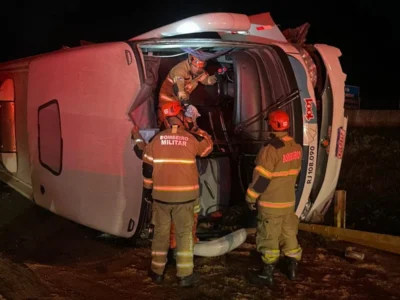 Acidente com ônibus deixa 20 feridos em Seropédica