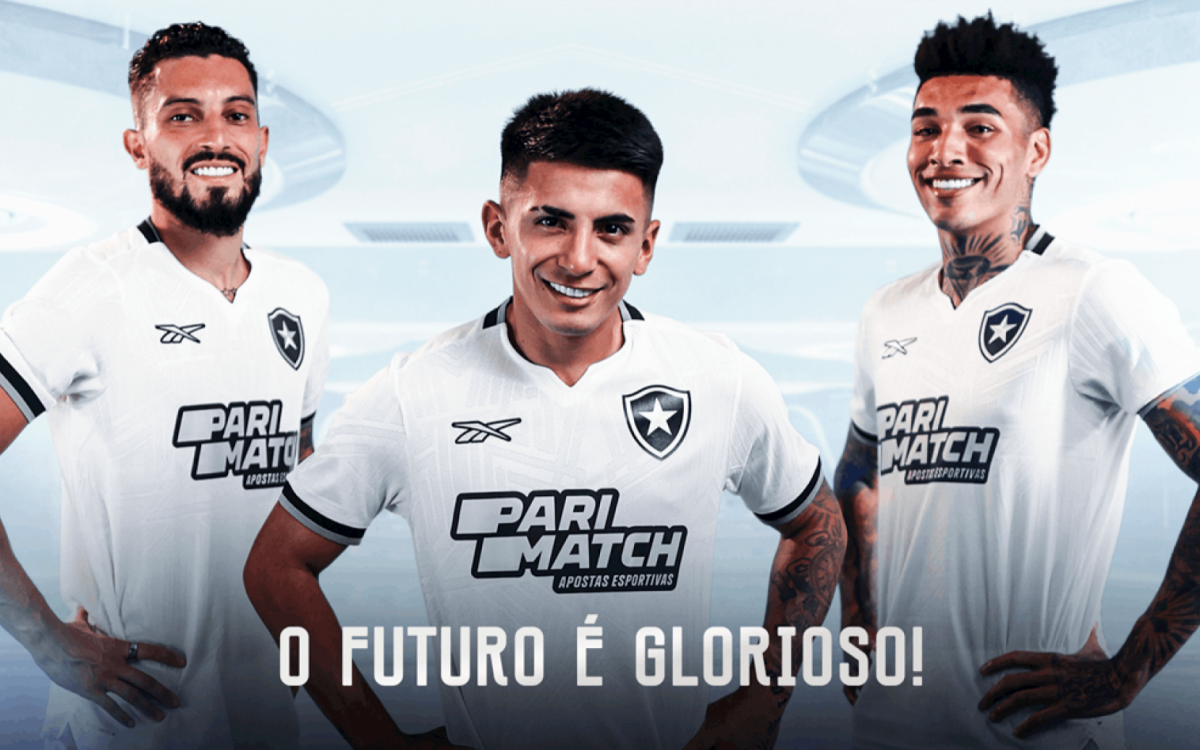 Botafogo lança uniforme III da nova coleção