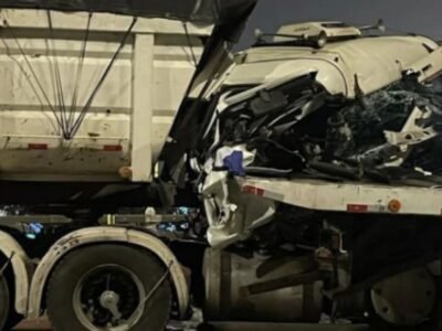 Acidente entre carretas na Ponte Rio-Niterói deixa quatro feridos