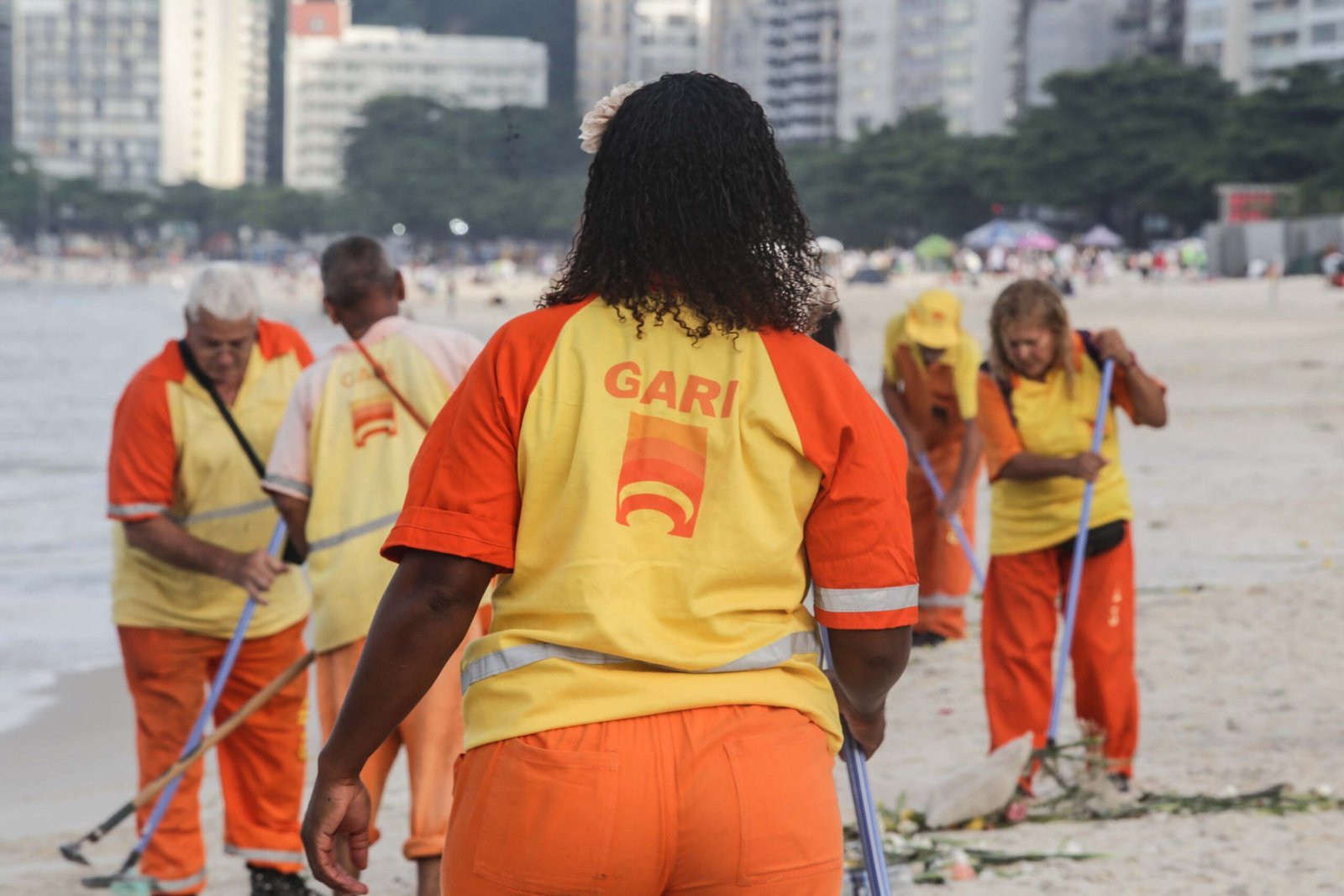 Clin apoia mutirão de limpeza nos rio e praias de Niterói