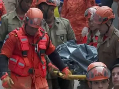 Corpo de idosa é encontrado em casa de desabou no Rio