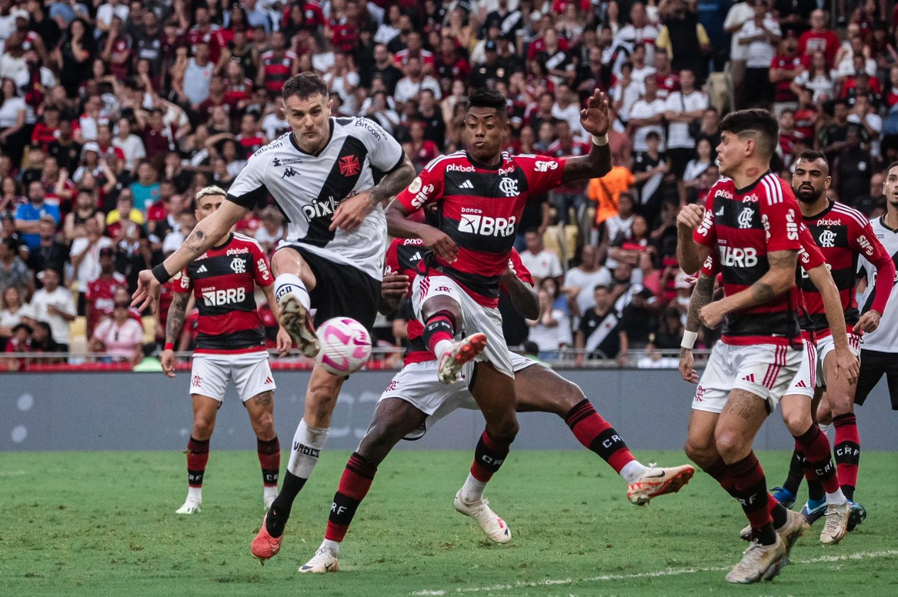 Flamengo e Vasco empatam no clássico pelo Brasileirão