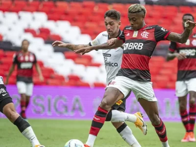 Flamengo perde para o Corinthians em jogo tenso