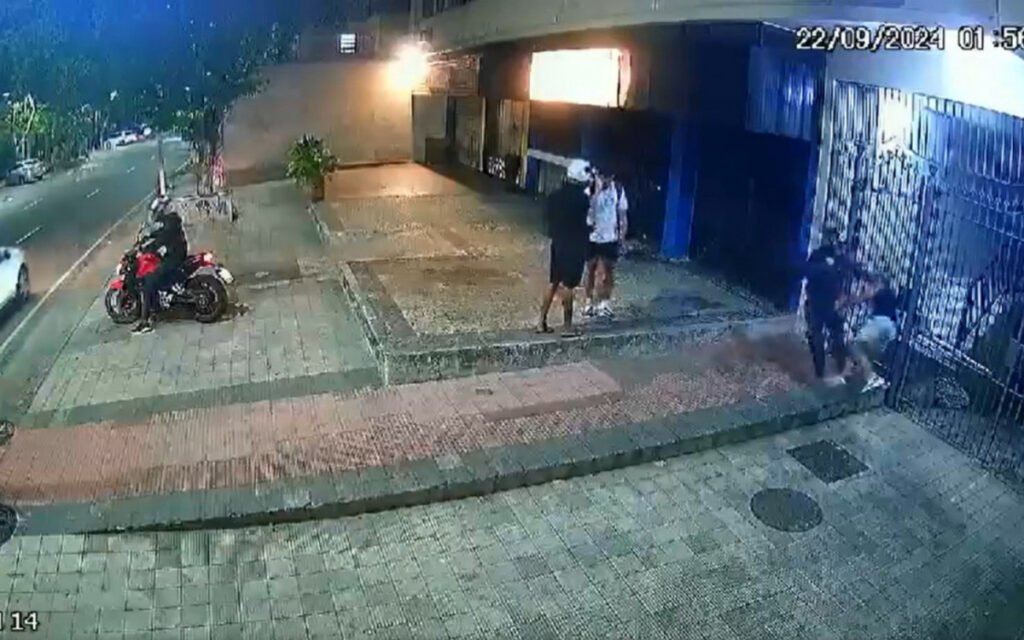 Homens são agredidos durante assalto em Botafogo - Vídeo