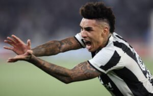 Botafogo: Igor Jesus entra na mira de clube inglês