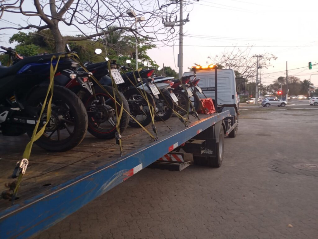 Motopatrulhas realizam operação de trânsito em Macaé