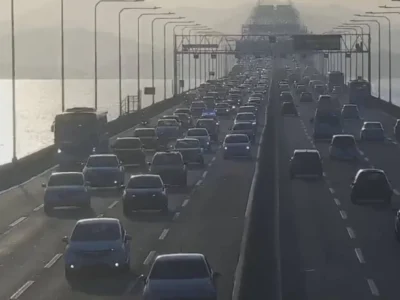 Motoristas enfrentam lentidão na Ponte Rio-Niterói