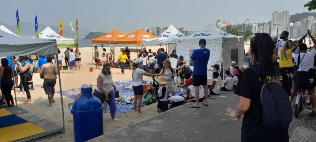 Niterói realiza Clean Up Day e mobiliza voluntários