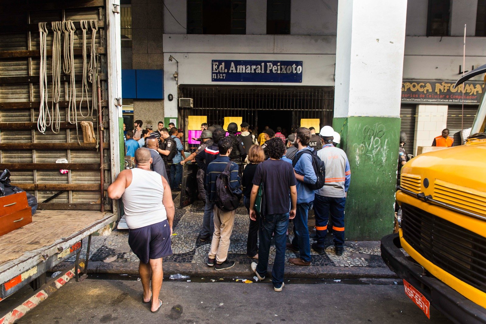 Prédio da Caixa, como é conhecido o Condomínio Nossa Senhora da Conceição, na Avenida Ernani do Amaral Peixoto, em Niterói: termina polêmica na Justiça com acordo entre Prefeitura  e Ministério Público, com moradores despejados tendo direito à indenização | Divulgação/MPRJ