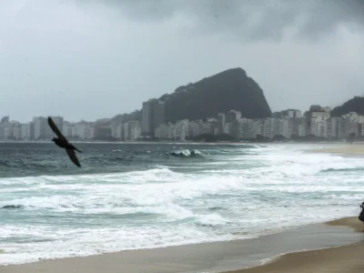 Previsão de tempo com chuva e calor intenso no Rio