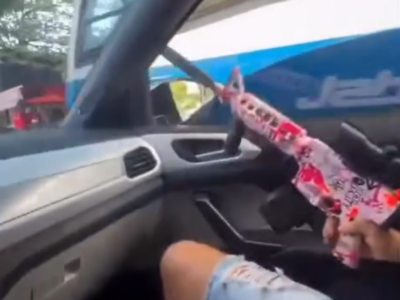 Vídeo de influencer com arma de gel causa polêmica em Bangu