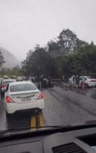 Acidente entre carros deixa dois mortos na Rio-Santos - Vídeo