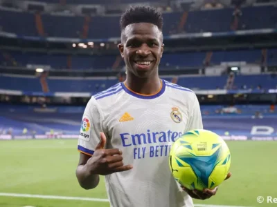 Vinícius Júnior é eleito o melhor jogador do mundo no Fifa The Best