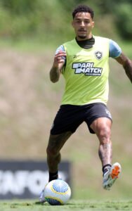 Botafogo: Gregore mantém foco em cada jogo e descarta pressão