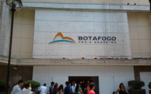 Botafogo Praia Shopping arrecada brinquedos até outubro