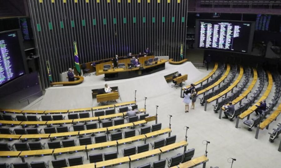 Câmara decide que grandes fortunas não serão taxadas