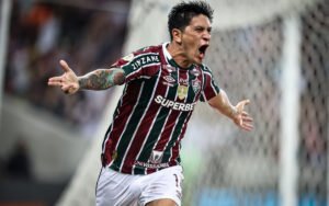 Cano volta a marcar e Fluminense vence Athletico-PR no Brasileirão