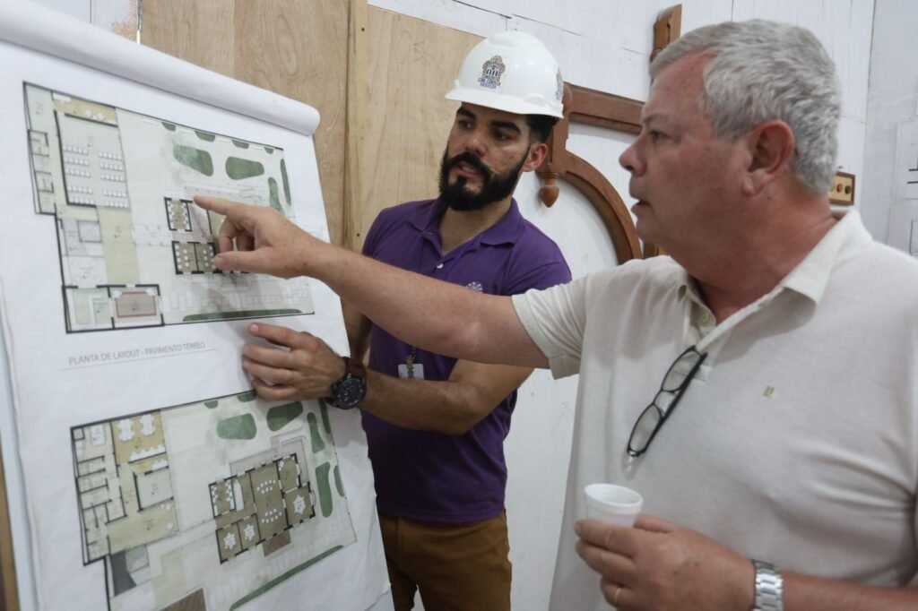 Casa Norival de Freitas passa por restauração em Niterói