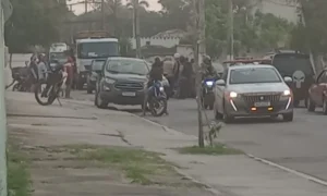 Niterói: Acidente na Região Oceânica interdita avenida