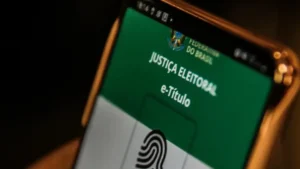 Eleitores têm até hoje para baixar o e-Título