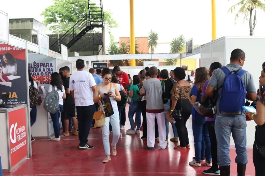Evento traz oportunidades de emprego e estágio na Zona Oeste