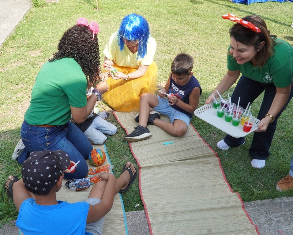 Festa contagia crianças no CER em São Gonçalo