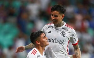 Flamengo conquista 15ª vitória consecutiva contra Ceni