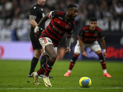 Gerson quase desfalcou o Flamengo contra o Corinthians