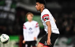 Jogador revelado pelo Flu, estreia em clube de John Textor
