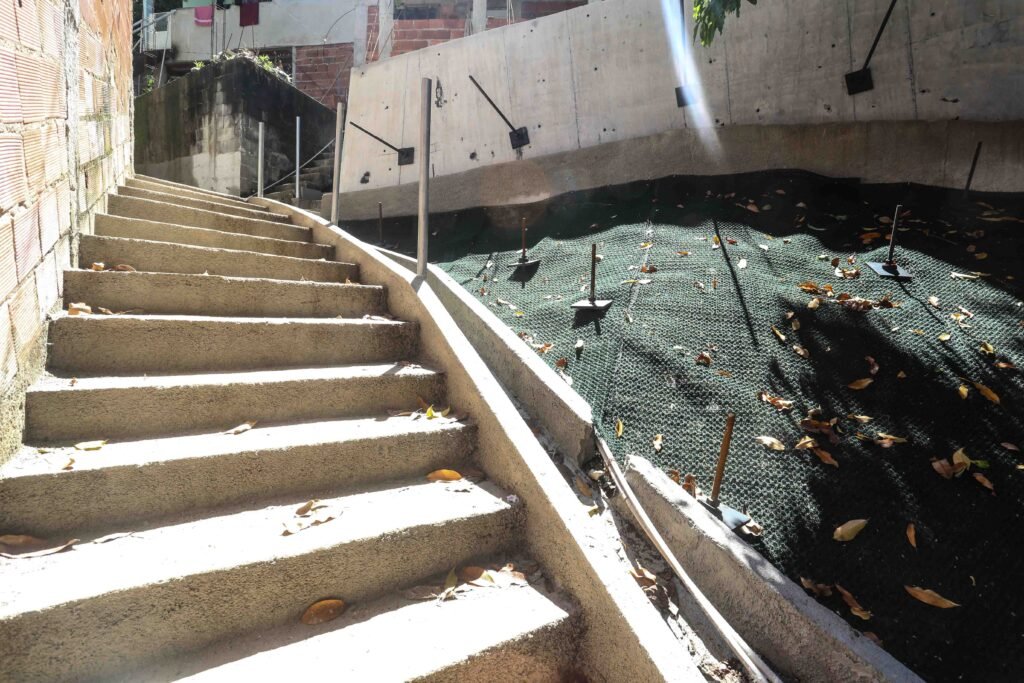 Niterói: Santa Rosa recebe obras de contenção de encostas