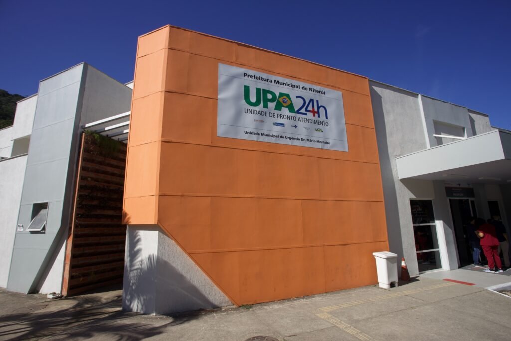 Autoridades de Saúde de Niterói celebram números positivos da Unidade de Atendimento de Urgência Mário Monteiro, em Piratininga, que completa 19 anos | Divulgação/Prefeitura de Niterói