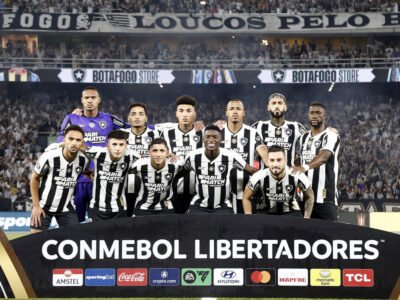 O Botafogo pode jogar de branco na final da Libertadores