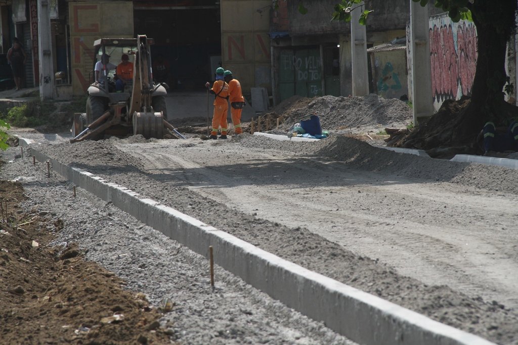 Obras de macrodrenagem avançam em São Gonçalo