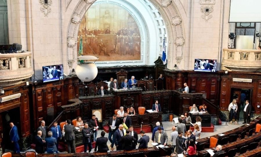 Orçamento 2025 será discutido hoje na Alerj, com déficit de mais de R$ 14 bilhões