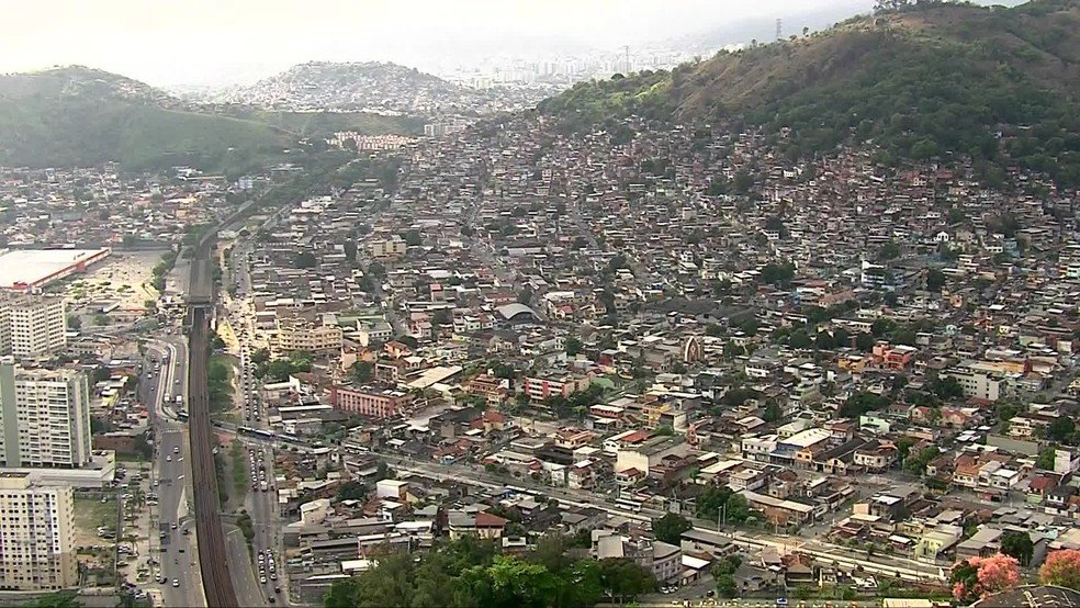 Polícia realiza operação com tiroteio intenso na Zona Norte