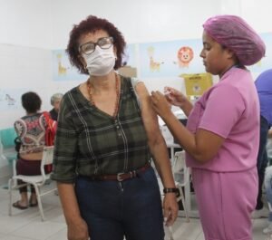 São Gonçalo amplia vacinação com XBB contra covid-19