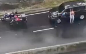 Arrastão surpreende motoristas na Grajaú-Jacarepaguá - Vídeo