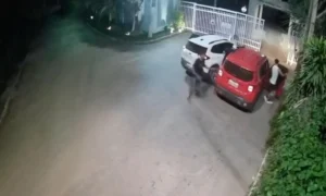 Assalto à mão armada em condomínio de Niterói - Vídeo