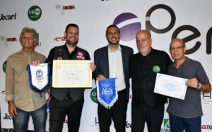 Campeão mundial de sinuca recebe tributo em Niterói