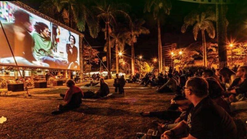 Cinema Presente leva filmes para praça de São Gonçalo