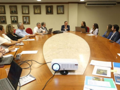 Rodrigo Neves se reúne com atuais secretarias da Fazenda e do Planejamento