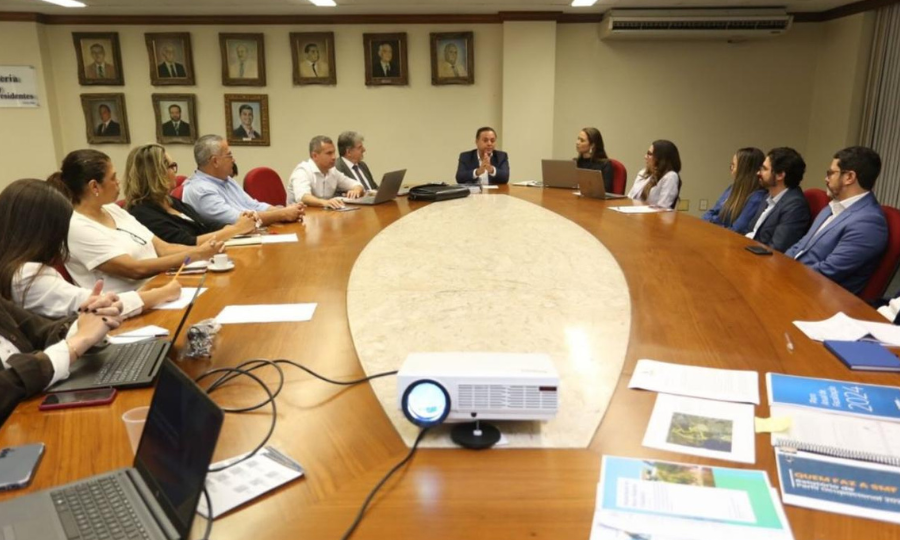 Rodrigo Neves se reúne com atuais secretarias da Fazenda e do Planejamento