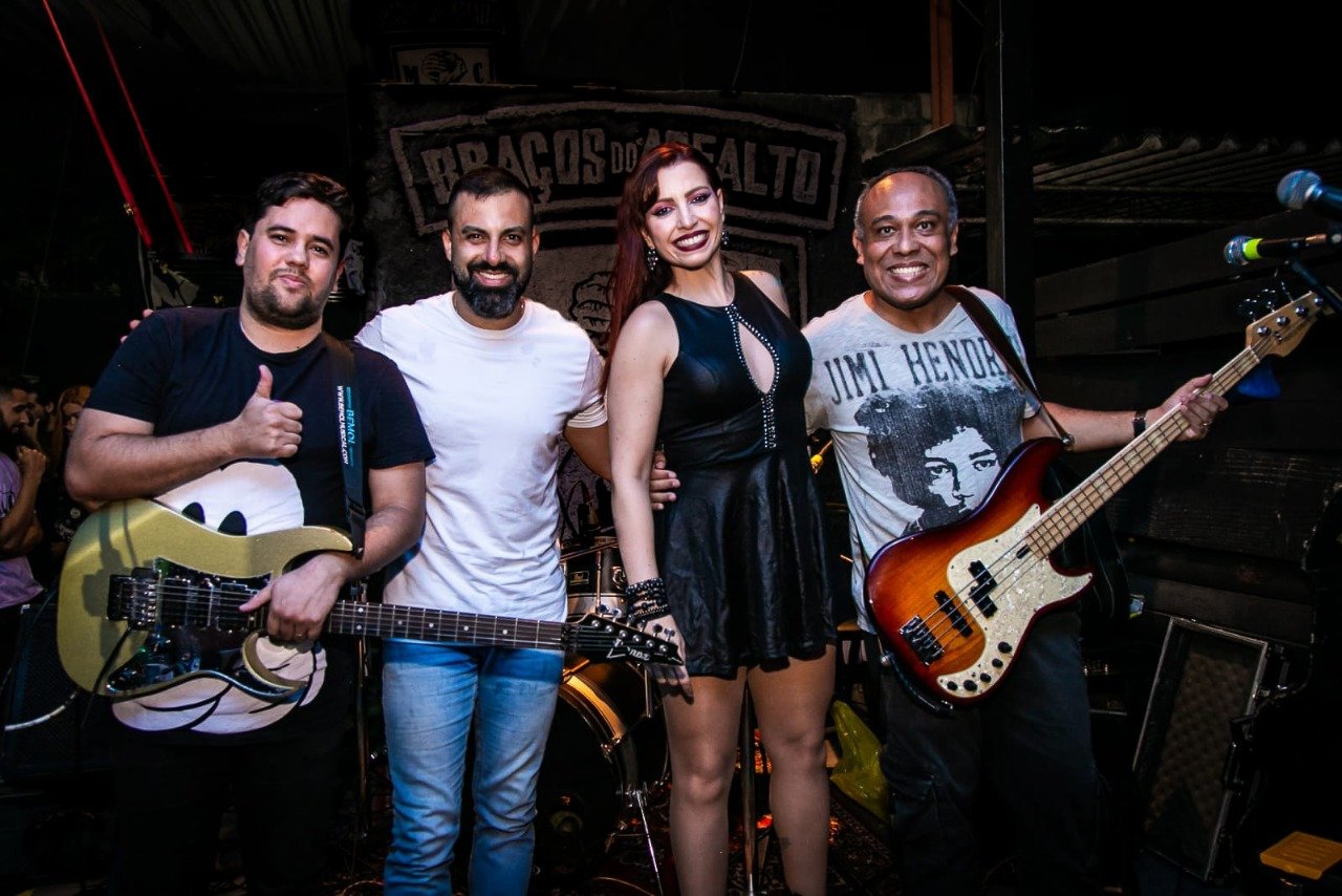 Faixa Etária abre os shows do aniversário de Niterói