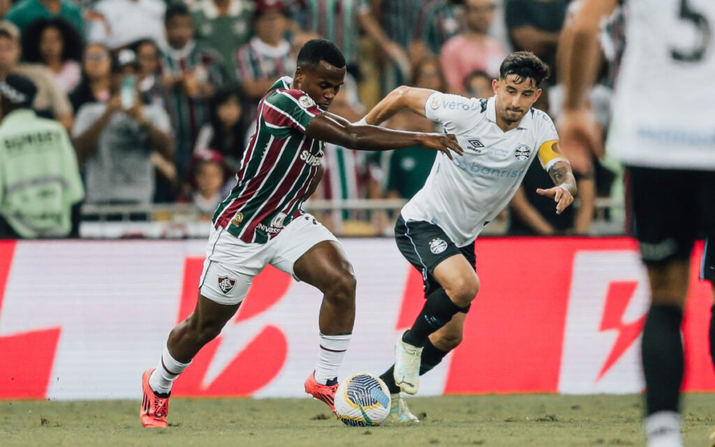 Fluminense empata com Grêmio nos acréscimos no Maracanã