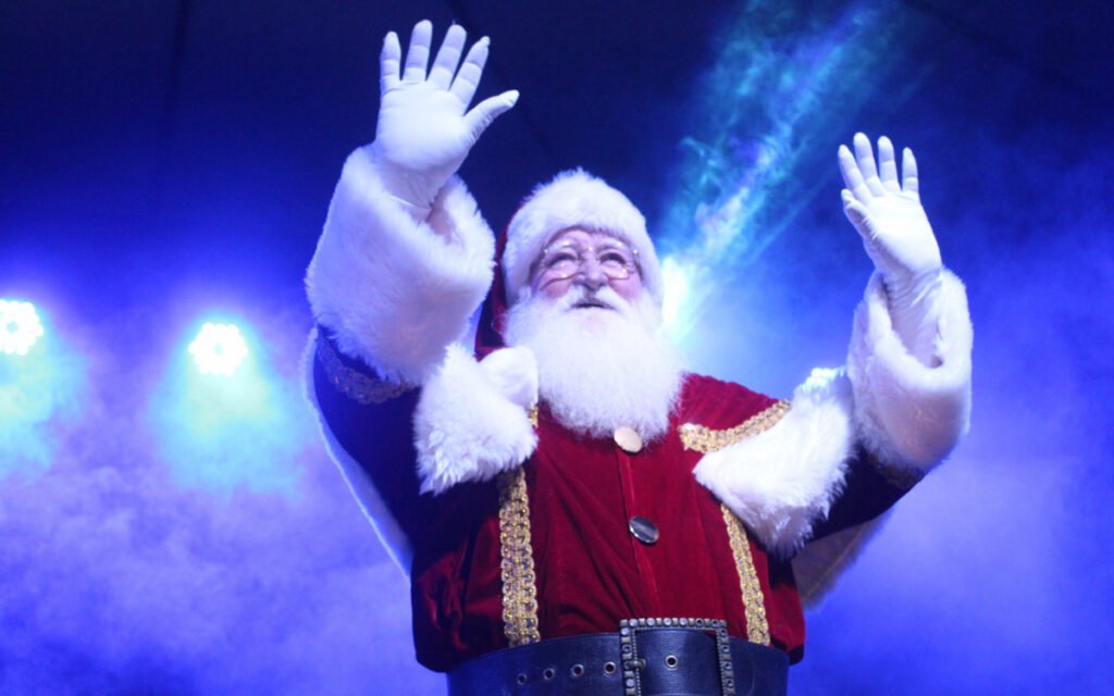 Multicenter Itaipu celebra Natal com o Papai Noel